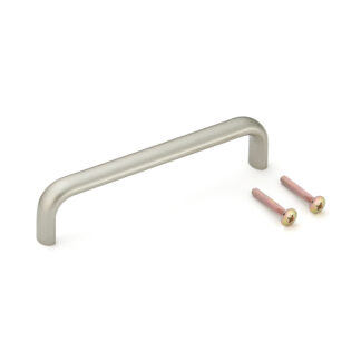 Høykvalitets solid møbelhåndtak laget av robust aluminiumslegering, forniklet, satengmatt, 128 mm (5.1″) KK-H130SNI. Håndtak KK-H130SNI for kjøkkenskap, stueskap, kontormøbler, soveromsmøbler, fra Sugatsune / LAMP® (Japan)