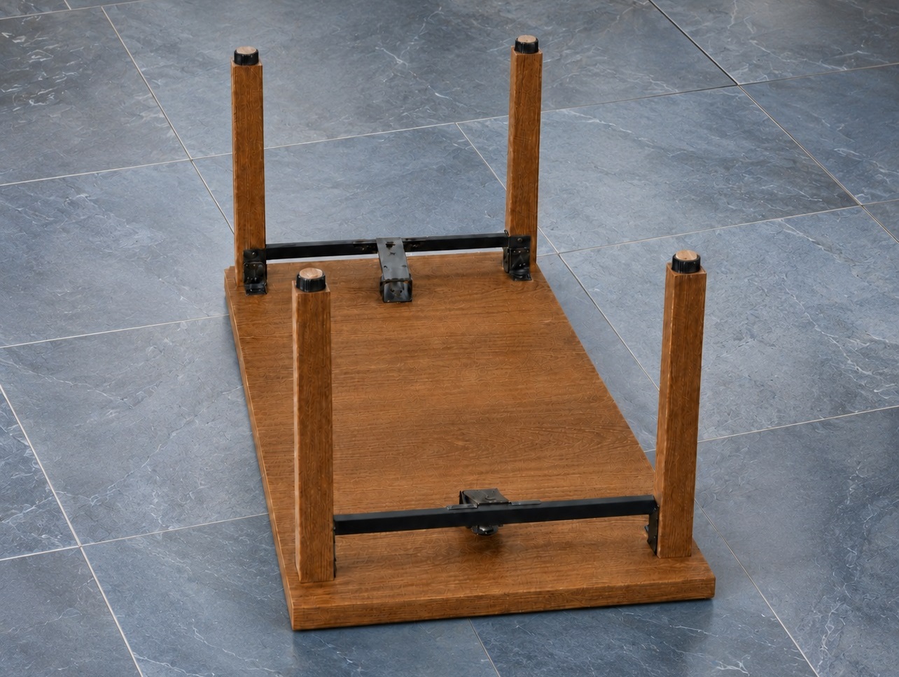 4 solide møbler, lastekapasitet: 600 kg (1323 lbs), overflate: svart, ⌀25 mm (63/64"), versjon: med filtpute, B573-25-BK. Justerbar base for møbler, bord, skap, bordben og mye mer, av Kojima (Japan) - Bilde 5