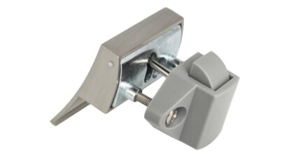 Robust snaplås med løftehåndtak, laget av zamak, overflate: rustfritt stålutseende, design: firkantet, 14.03.077-0. Løftehåndtak med selvlåsende lås og soft-close for campingvogner, yachter og mye mer, av SISO Denmark - Bilde 9