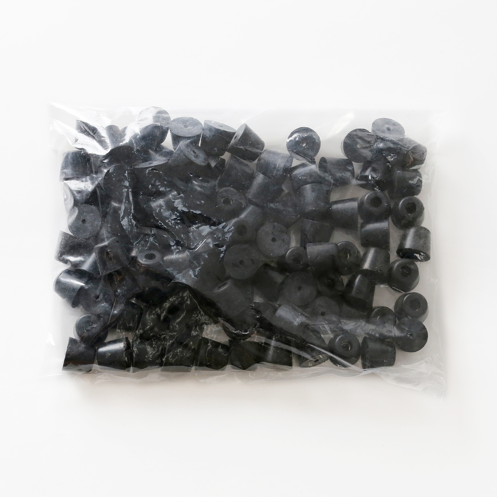 Justerbar fot, gummi, pakke med 100 K-2017-P100, av Sugatsune / LAMP (Japan)