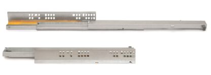 Gulvskinner, lastekapasitet: 30 kg (67 lbs), 550 mm (21-21/32"), versjon: full uttrekk med soft-close, 3124605. Høykvalitets gulvuttrekk for treskuffer, treskuffer, trehyller og mye mer, fra EMUCA - Bilde 6